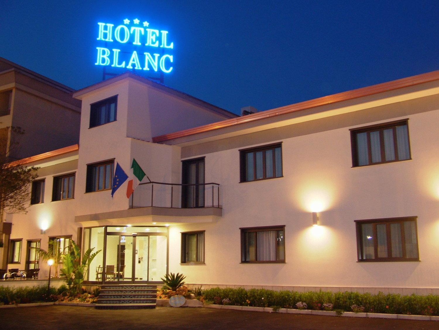 Hotel Blanc คาโซริอา ภายนอก รูปภาพ
